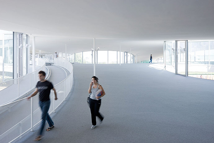 ʿѧϰ(Rolex Learning Center) by SANAA