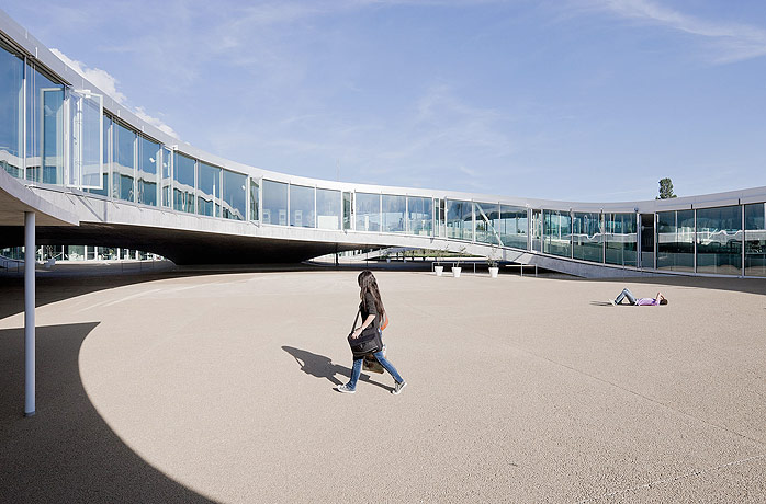 ʿѧϰ(Rolex Learning Center) by SANAA