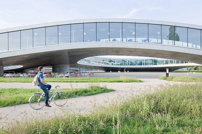 ʿѧϰ(Rolex Learning Center) by SANAA