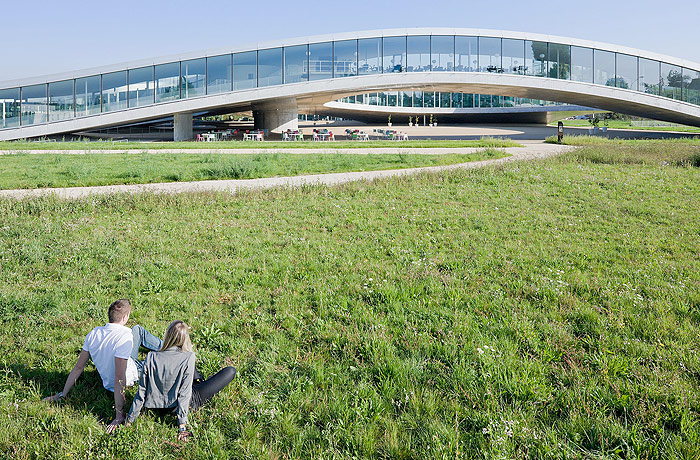 ʿѧϰ(Rolex Learning Center) by SANAA