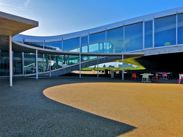 ʿѧϰ(Rolex Learning Center) by SANAA