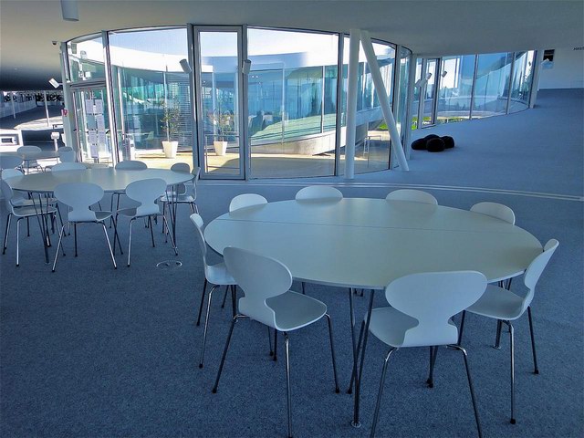 ʿѧϰ(Rolex Learning Center) by SANAA