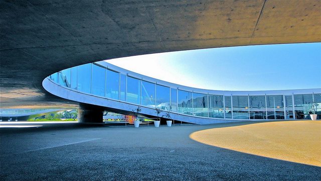 ʿѧϰ(Rolex Learning Center) by SANAA