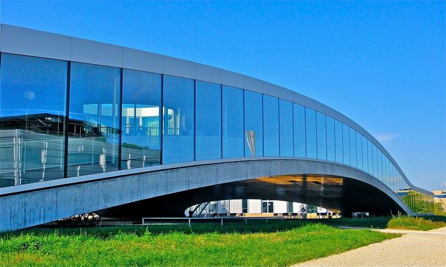 ʿѧϰ(Rolex Learning Center) by SANAA